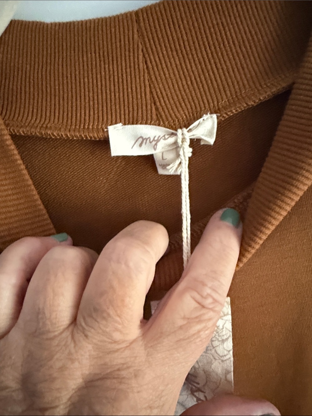 Crewneck Sweater in Mustard with embroidered Patterned Sleeves - Picture 6 of 8